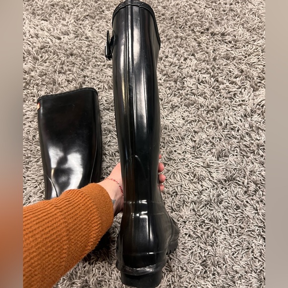 Tall black hunter rain boots - Picture 6 of 7